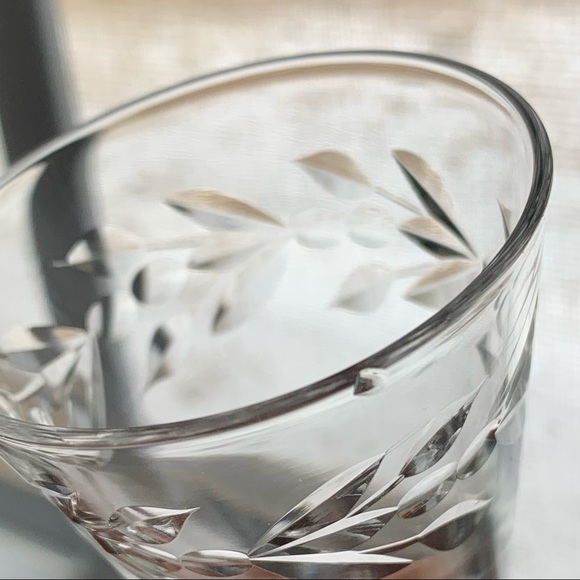 Rock Sharpe etched Leaves & Berries Etched Crystal Cordial Liquor glassses - Picture 15 of 16